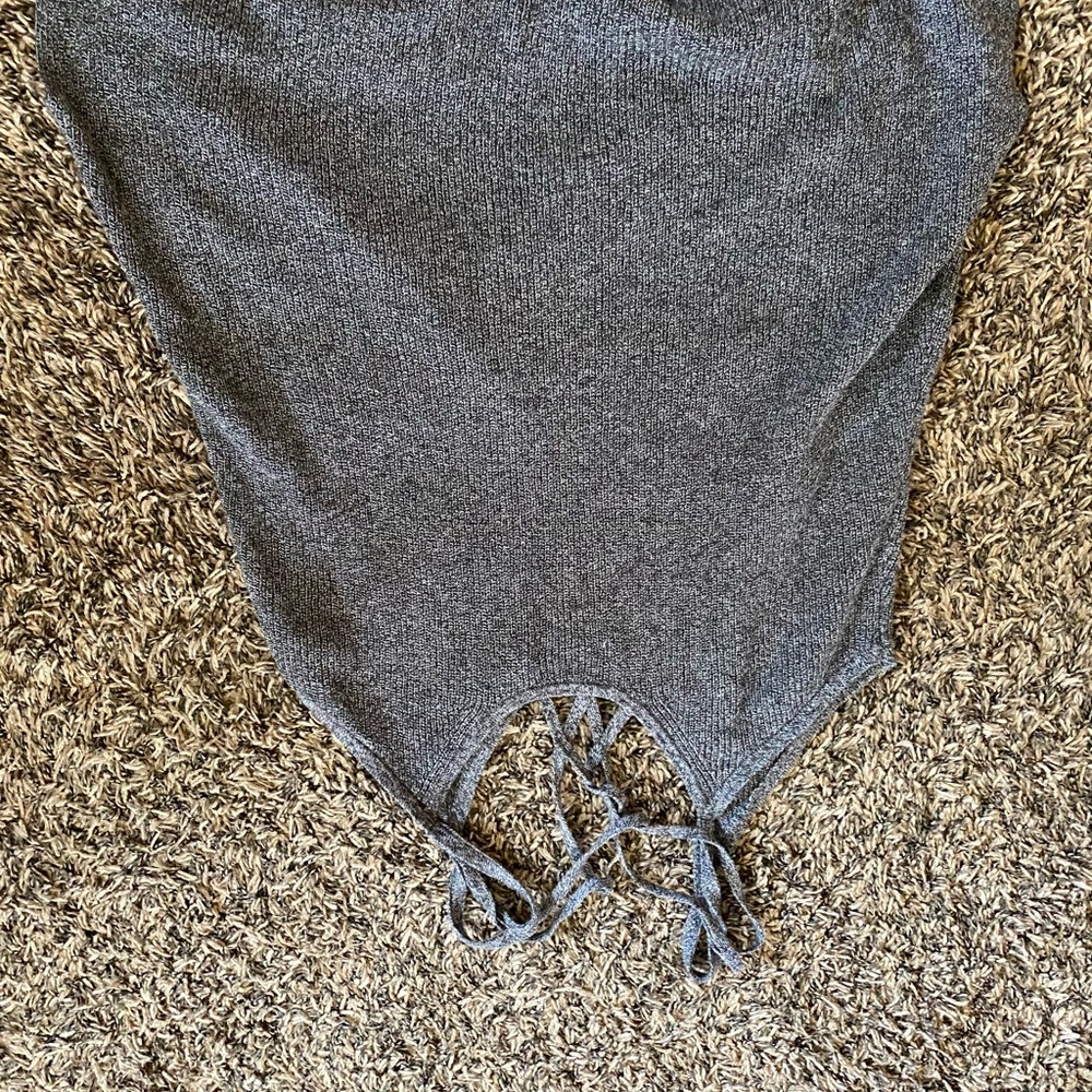 Top - Picture 2 of 3